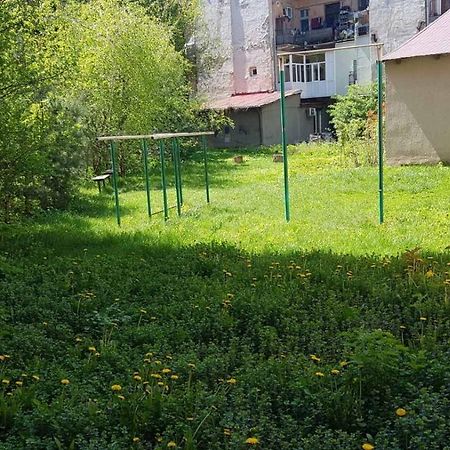 Апартаменты Stepana Bandery Str. 19 Львов Экстерьер фото
